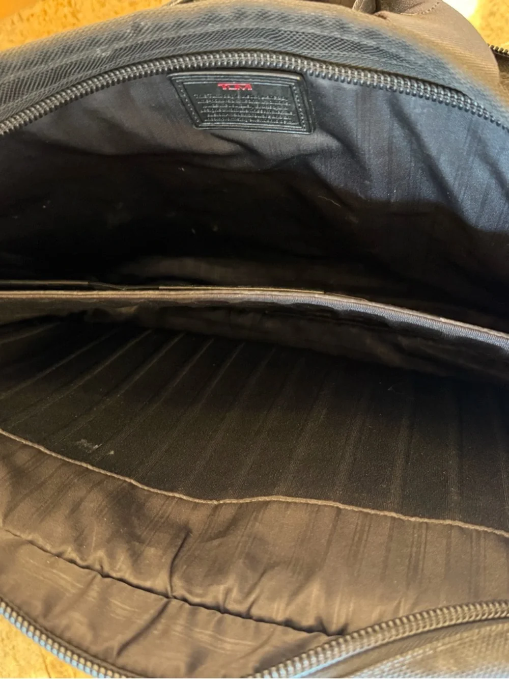 TUMI ALPHA T-PASS SCREEN LAPTOP SLIM BLACK BRIEFCASE SHOULDER BAG 26516